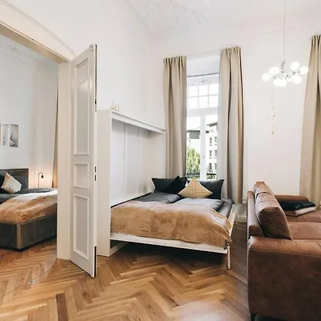 Tip! Design-apartment In Toplage 75qm In Szeneviertel شقة