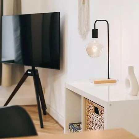 Tip! Design-apartment In Toplage 75qm In Szeneviertel *